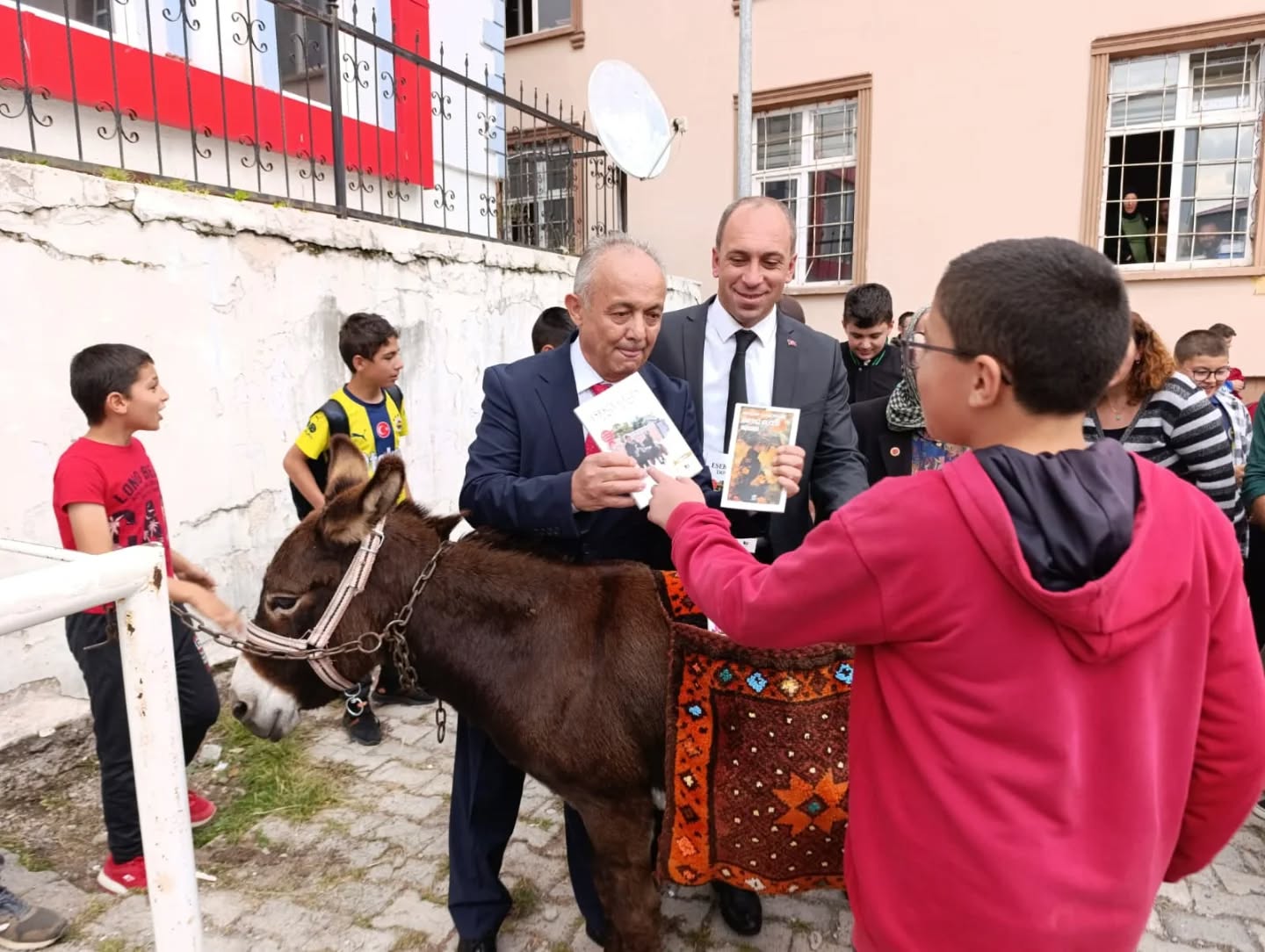 EŞEKLE GELEN DOSTOYEVSKİ